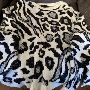 Plus size Forever 21 sweater size 3x leopard print